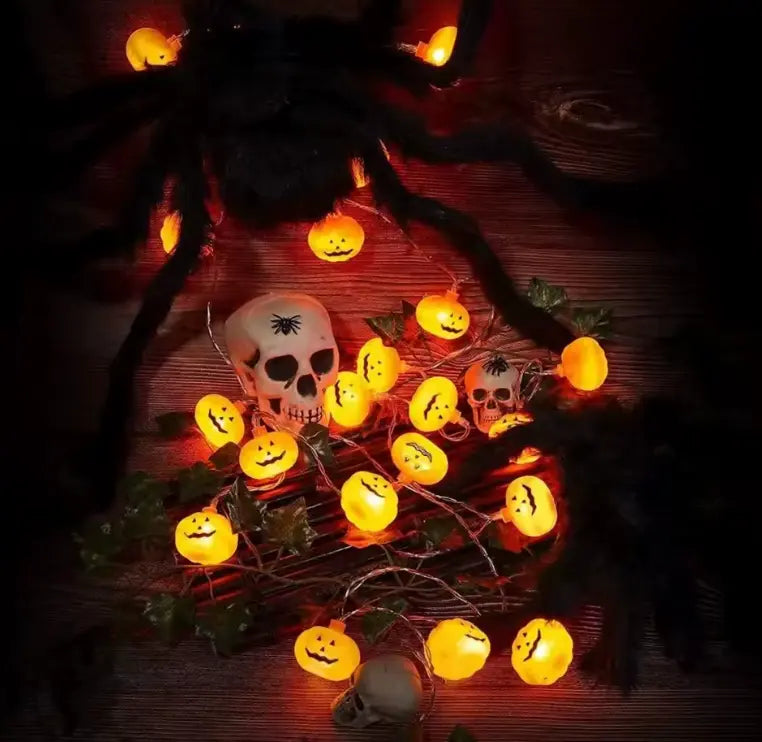 Pumpkin String Lights, Battery Operated Halloween LED Fairy Lights, Warm Yellow, 1.5 m or 3 m Length