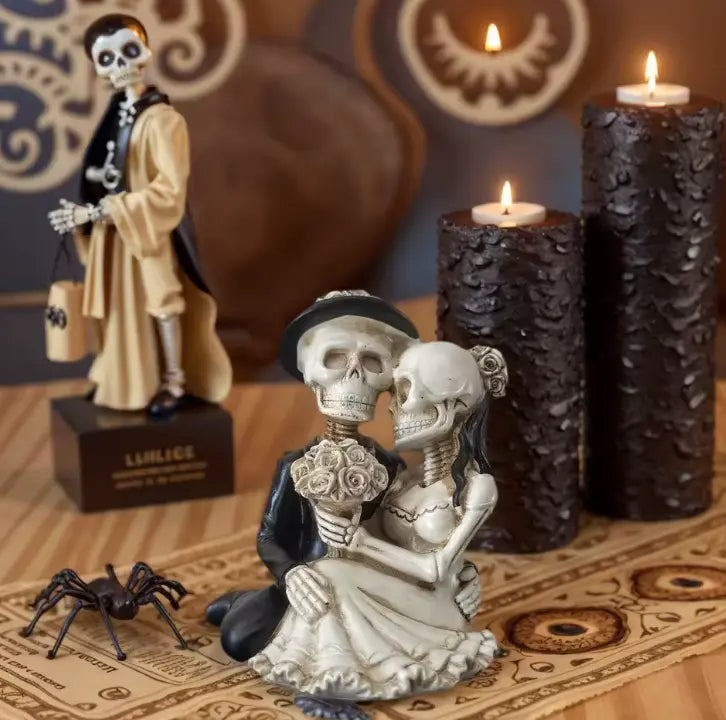 Embracing Skeleton Couple Figurine, Hand Painted Resin Gothic Bride and Groom Statue and Cake Topper