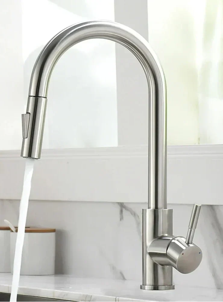Silver Pull Out Kitchen Mixer Tap with Single Lever, Ceramic Valve and Flexible Spray Head