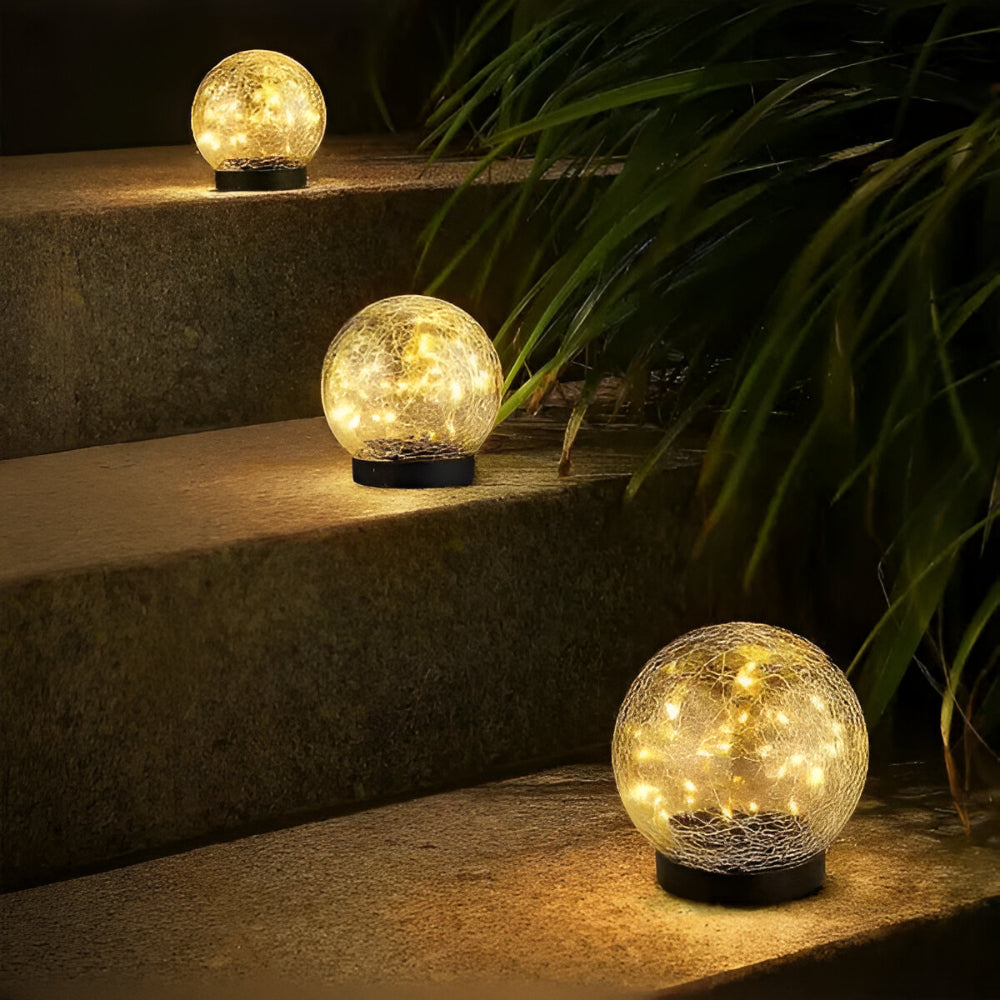 Crackle Glass Solar Orb Light