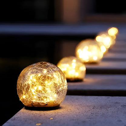 Crackle Glass Solar Orb Light