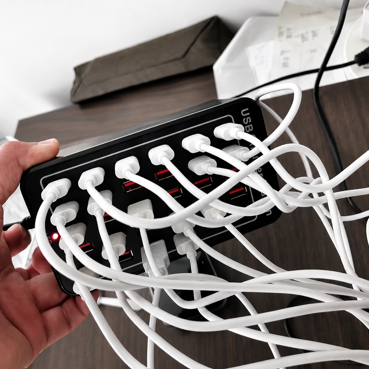 USB Charger 30 Port Multi-Device Charging Station with 150W Power & Anti-Slip Base