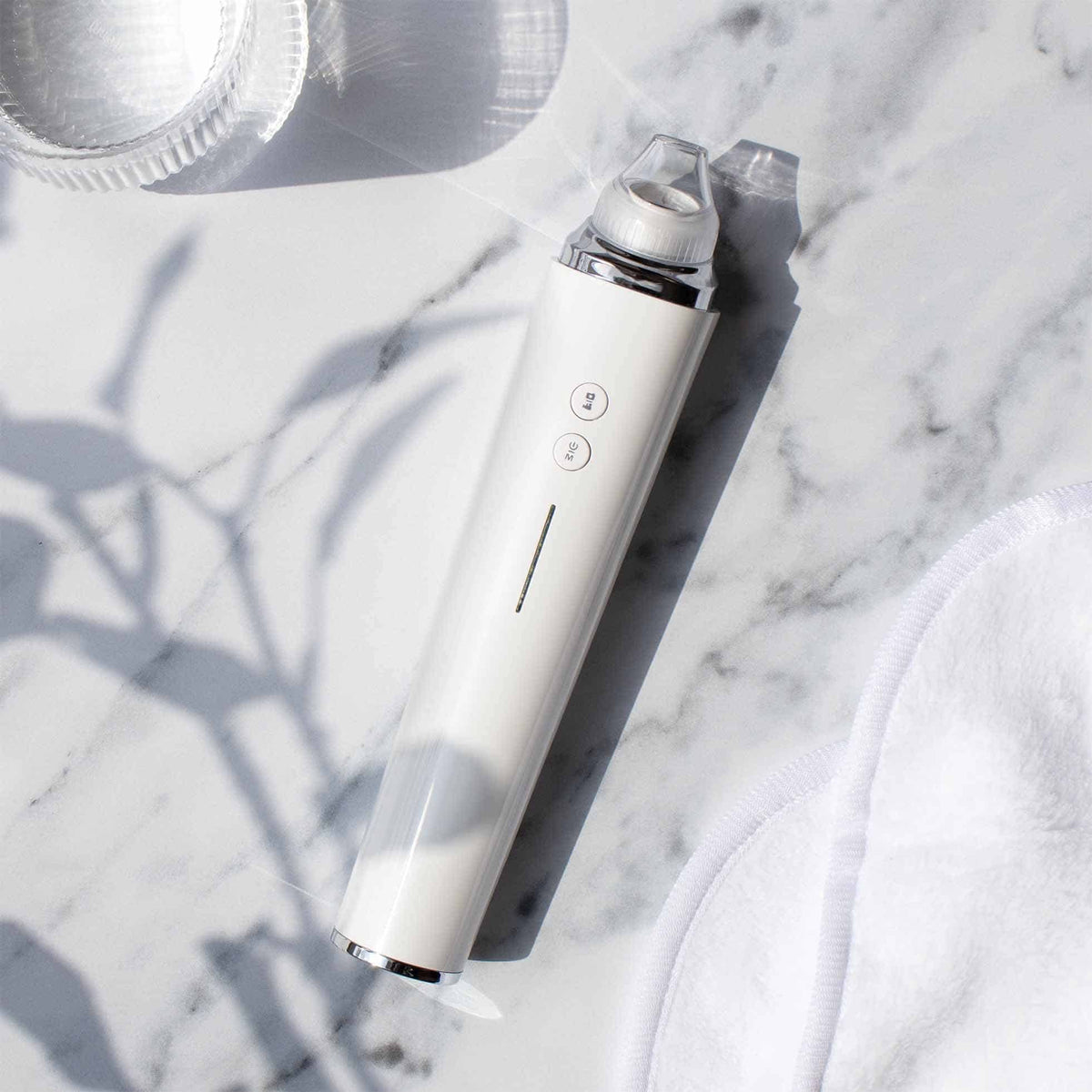 Blackhead Remover Pore Vacuum with HD Camera and App, 3 Suction Levels and 6 Interchangeable Tips