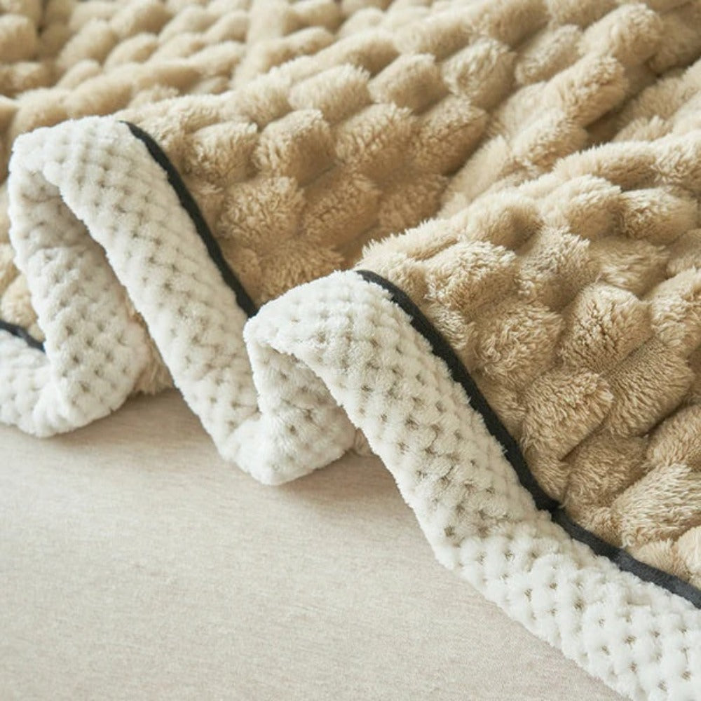 Cozy Bubble Fleece Throw Blanket - Soft Sherpa Blanket for All-Season Comfort