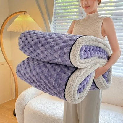 Cozy Bubble Fleece Throw Blanket - Soft Sherpa Blanket for All-Season Comfort