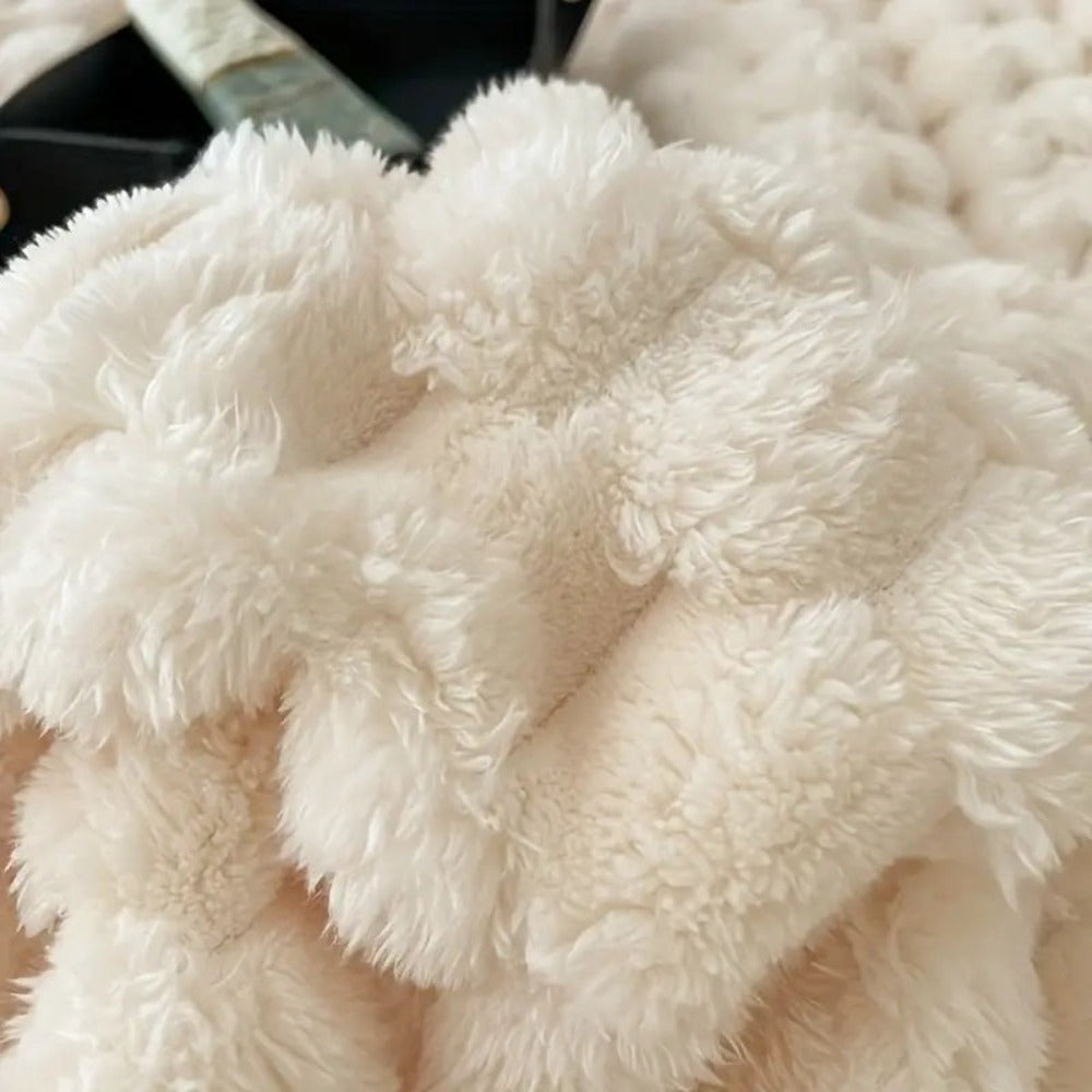 Cozy Bubble Fleece Throw Blanket - Soft Sherpa Blanket for All-Season Comfort