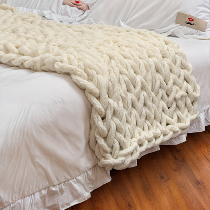 Handmade Chunky Knitted Throw Blanket - Soft Hypoallergenic Microfiber, 6 Colors