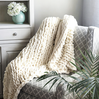 Handmade Chunky Knitted Throw Blanket - Soft Hypoallergenic Microfiber, 6 Colors