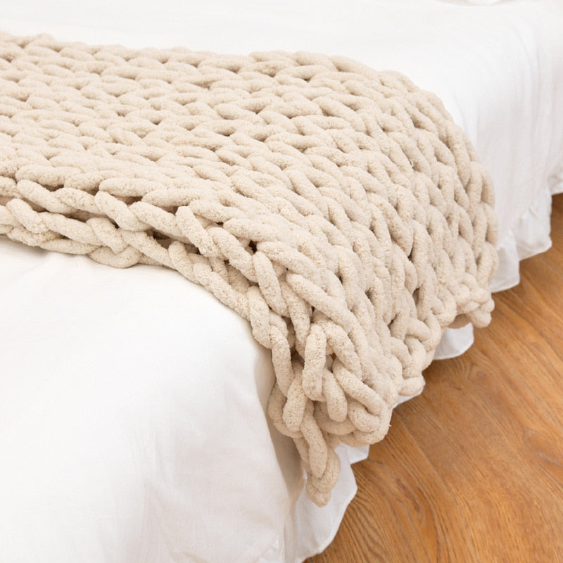Handmade Chunky Knitted Throw Blanket - Soft Hypoallergenic Microfiber, 6 Colors