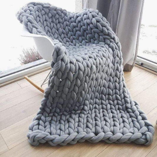 Handmade Chunky Knitted Throw Blanket - Soft Hypoallergenic Microfiber, 6 Colors