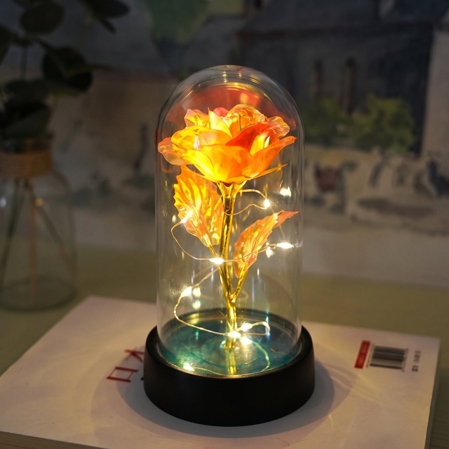 Rose glass dome lamp - Orange Warm Light - lifestyle