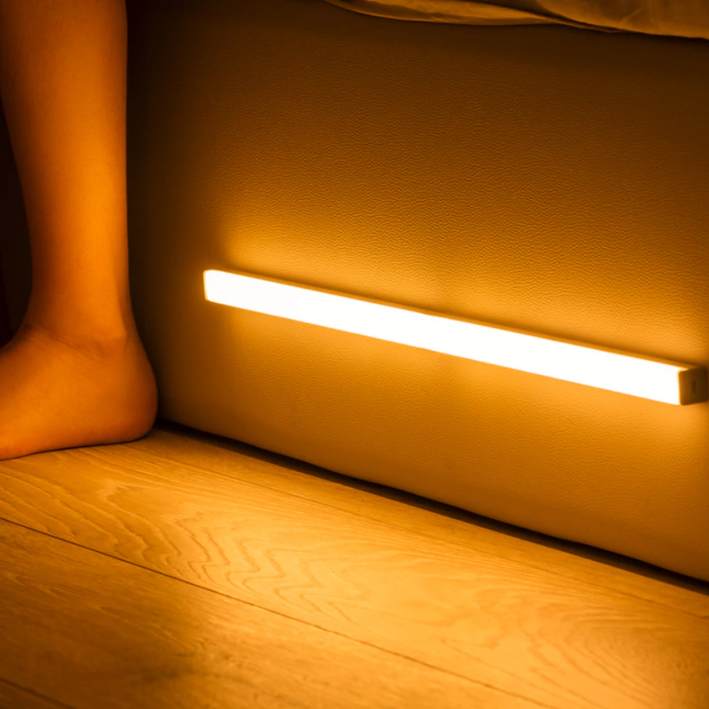LED Wall Lamp with Motion Sensor - Wood Frame Cordless Bedside Night Light, 15cm