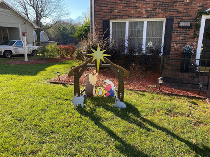 Outdoor Nativity Scene - Weatherproof Plastic Christmas Garden Decoration, 2 Sizes