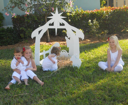 Outdoor Nativity Scene - Weatherproof Plastic Christmas Garden Decoration, 2 Sizes