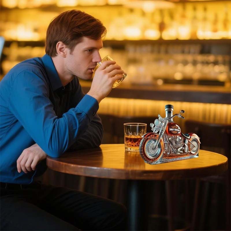 Motorcycle-Shaped Whiskey Decanter - Novelty Glass Barware for Home Bar Display
