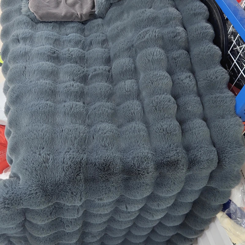 Soft Cozy Throw Blanket for Sofa and Bed with Elegant, Luxurious Warmth and Comfort